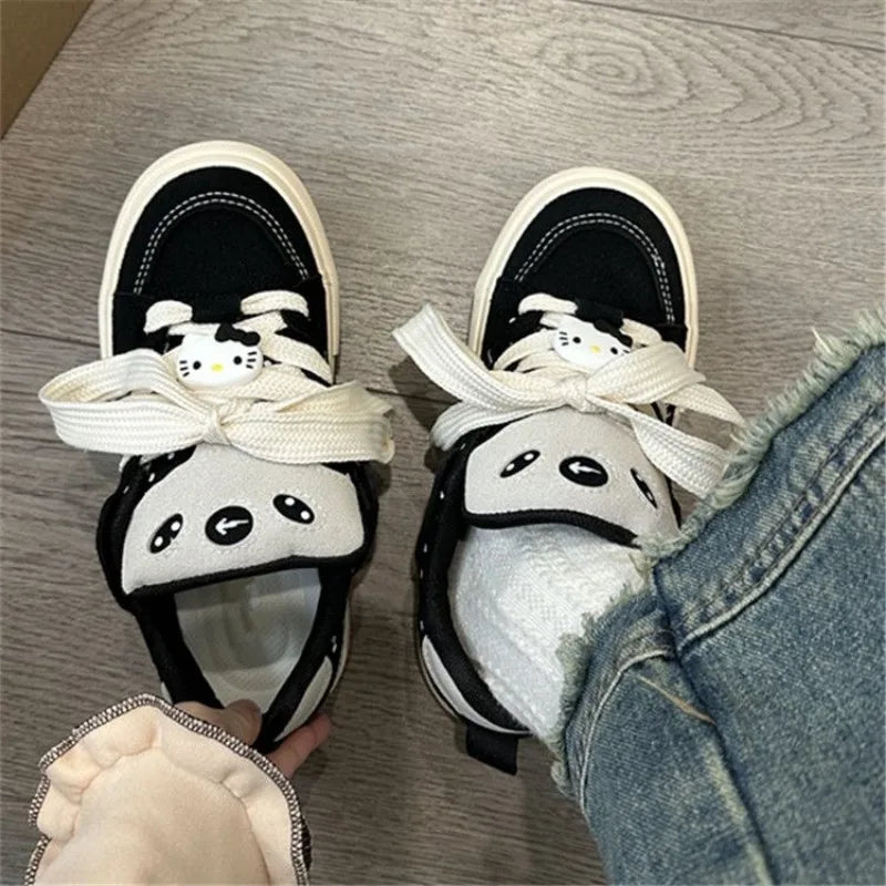 Sanrio Hello Kitty Versatile Black Casual Platform Shoes 2000s Lolita Sneakers Women Y2k Preppy Style Skateboard Shoes 2024 New